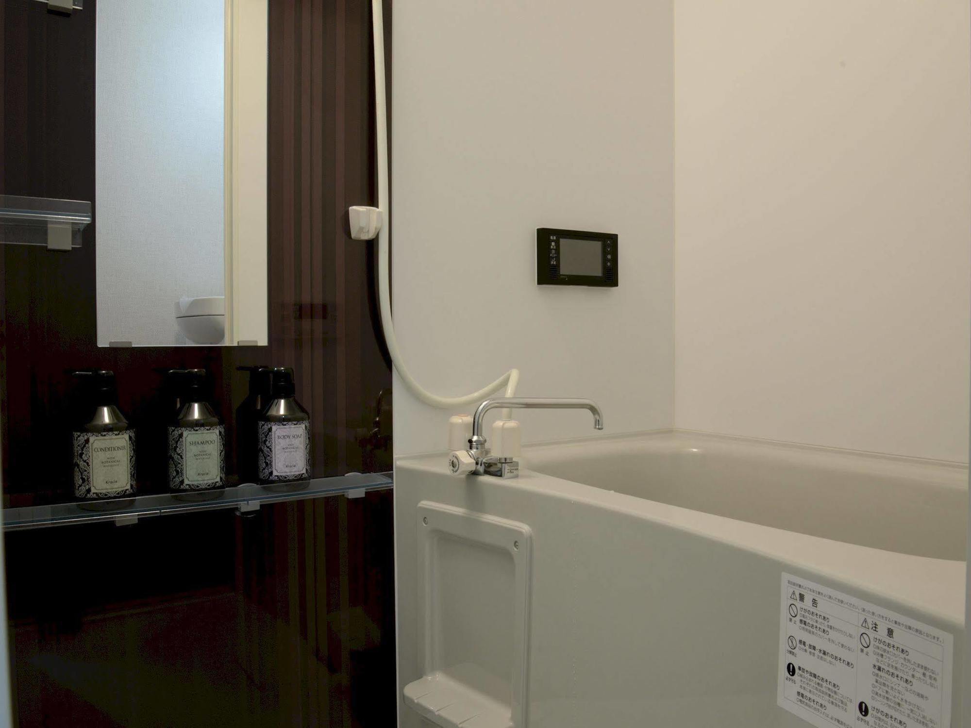 Root2 Coffee & Hostel Киото Екстериор снимка