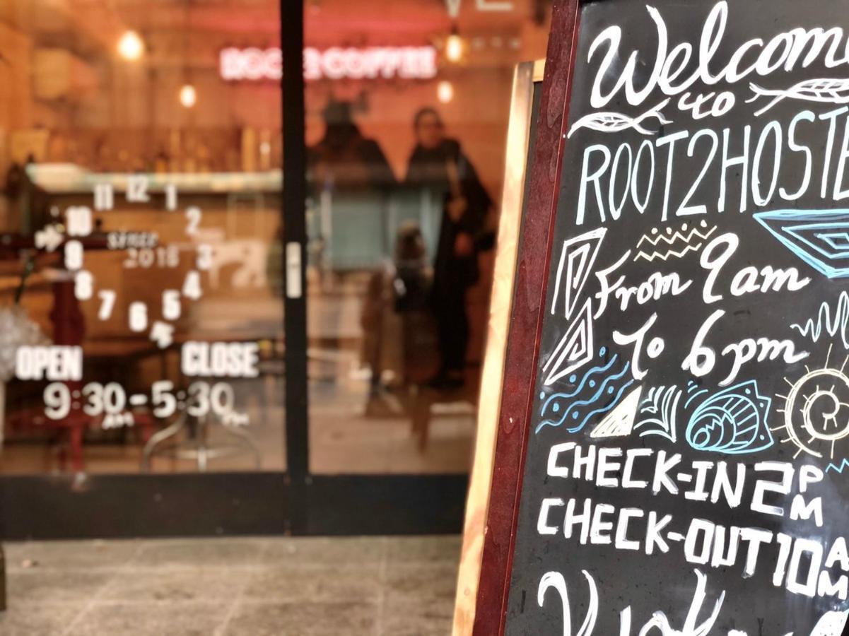 Root2 Coffee & Hostel Киото Екстериор снимка